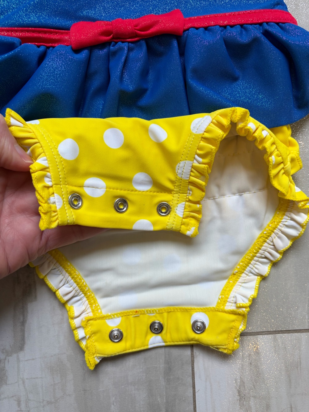 NWT RuffleButts Apple Princess Colorful Long Sleeve Rash Guard Swimsuit 0-3M - Picture 6 of 12